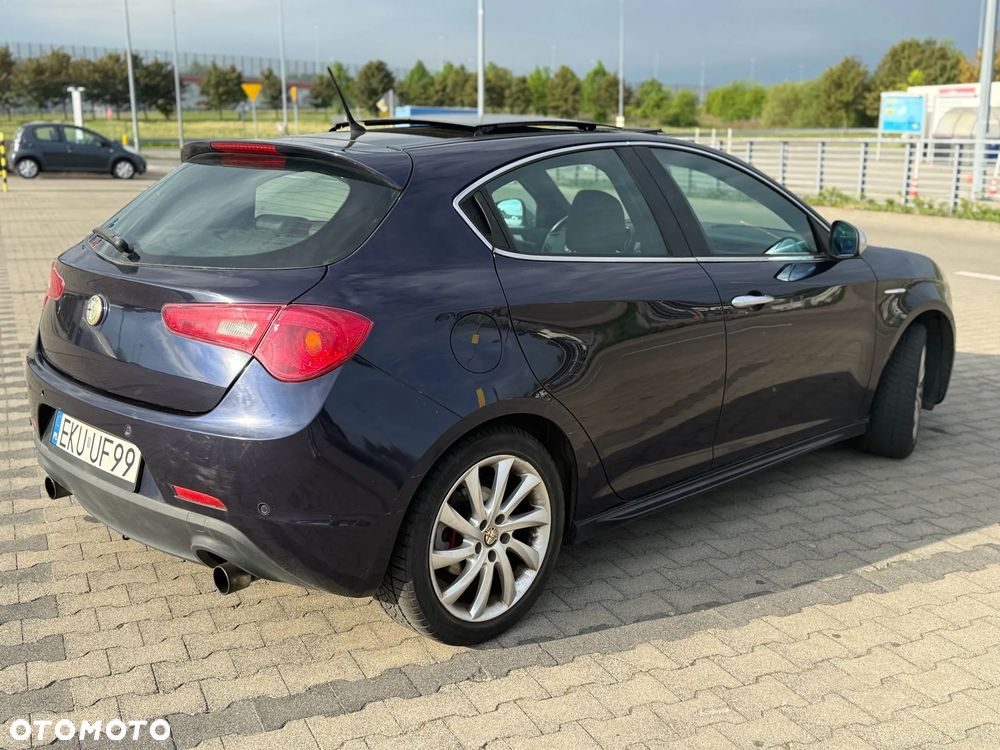 Alfa Romeo Giulietta 2.0 JTDM Distinctive - 5