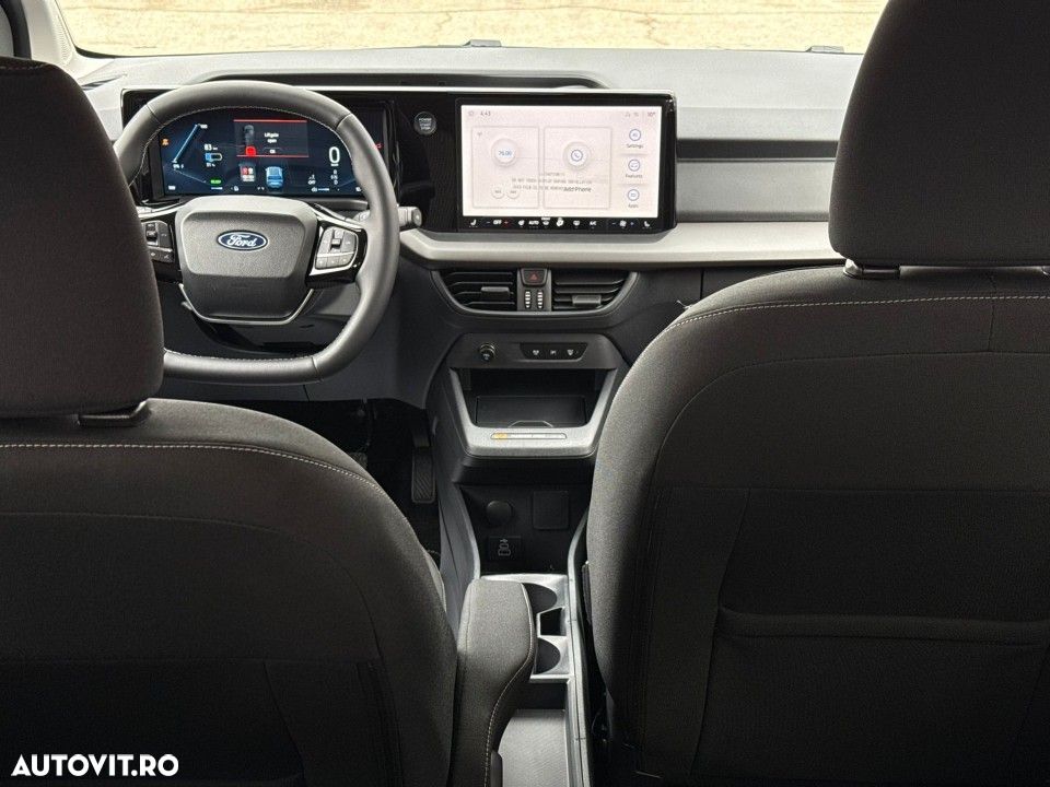 Ford Tourneo Courier - 22