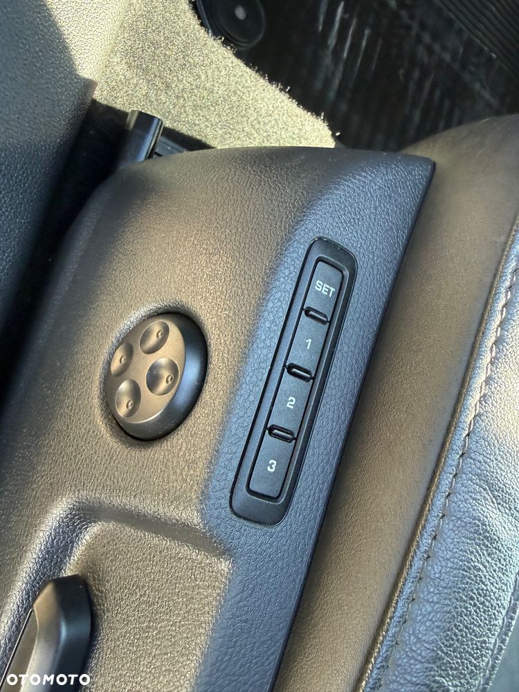 Skoda Superb 2.0 TDI L&K DSG - 17