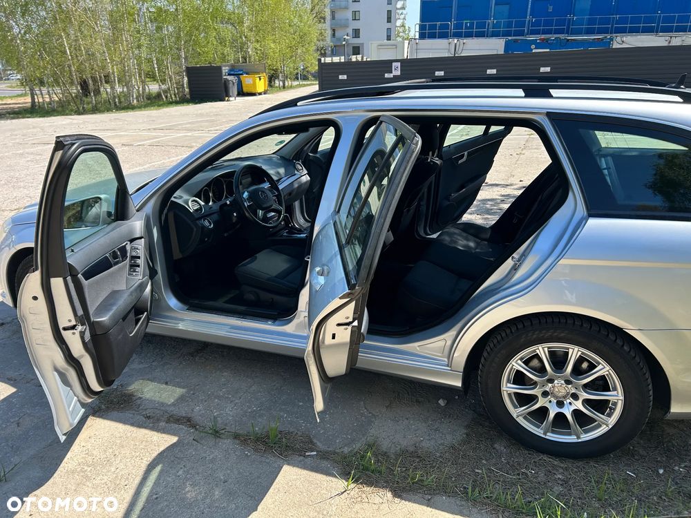 Mercedes-Benz Klasa C 200 CDI DPF Automatik BlueEFFICIENCY - 17