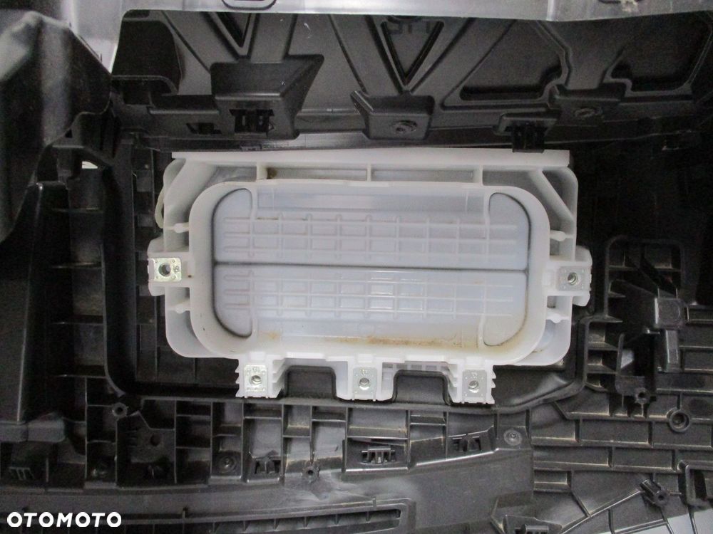 Konsola pulpit deska PEUGEOT 208 2008 CARBON - 7