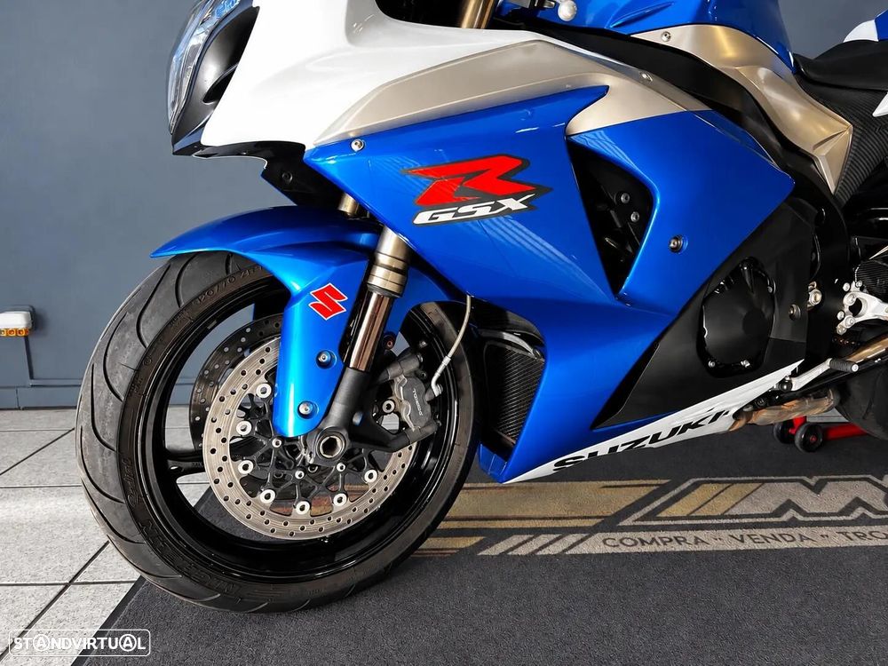 Suzuki GSX-R - 6