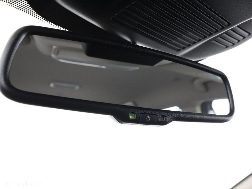 Nissan X-Trail 1.5 VC-T e-POWER N-Connecta e-4ORCE 7os - 39