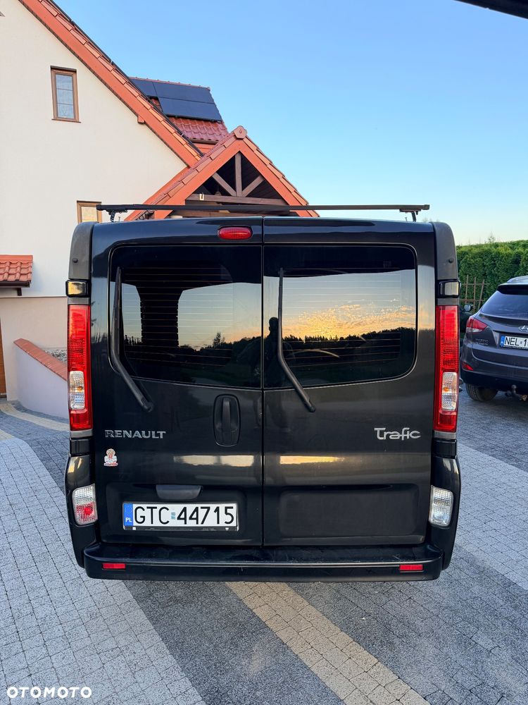 Renault Trafic Grand Passenger Black Edition - 7