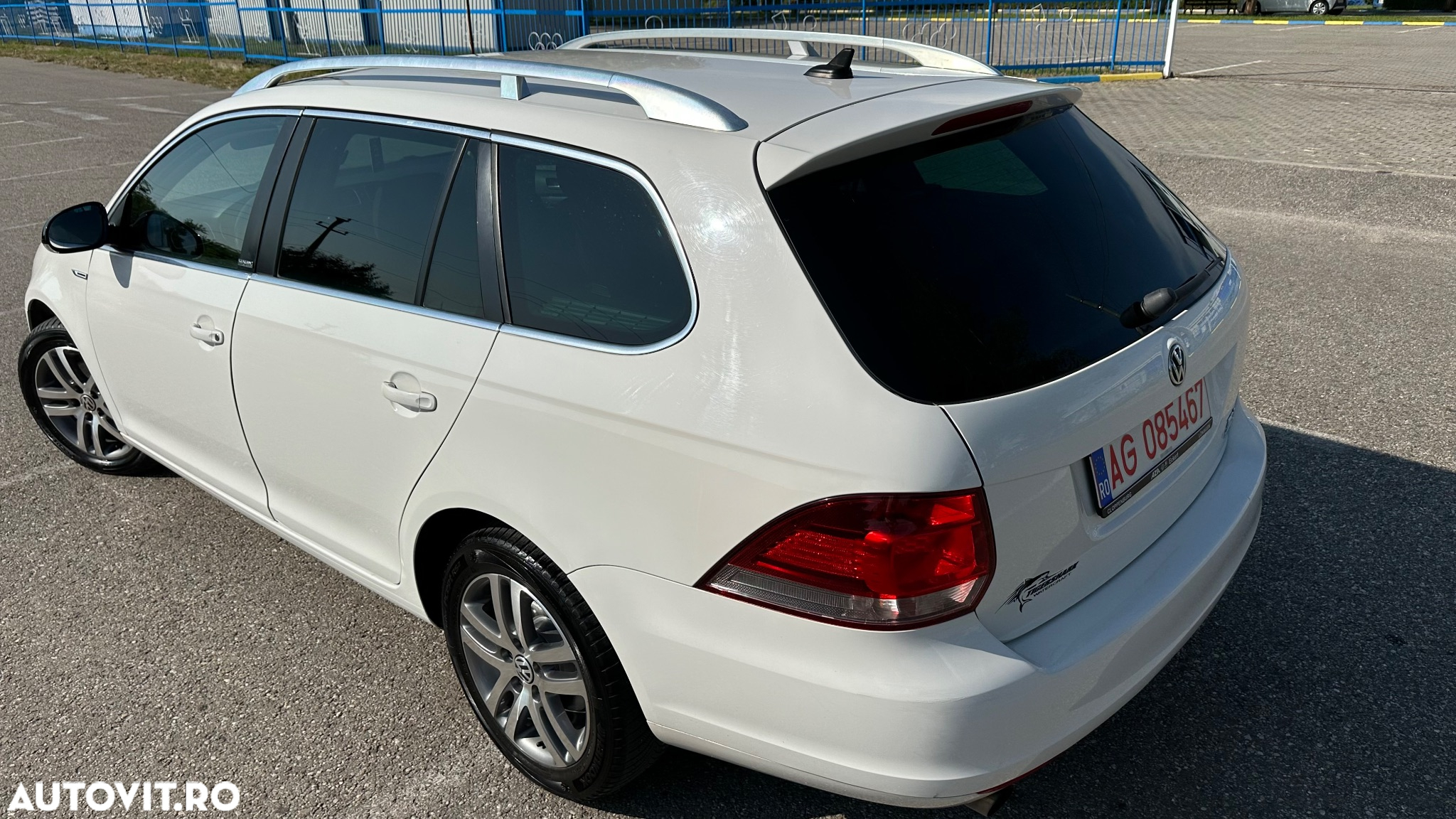 Volkswagen Golf 1.6 TDI BMT Highline - 23