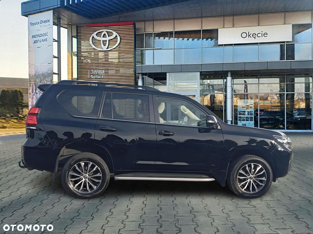 Toyota Land Cruiser - 4