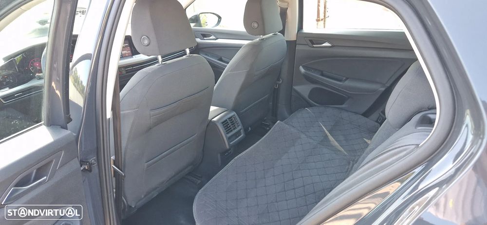 VW Golf 1.0 TSI Confortline DSG - 8