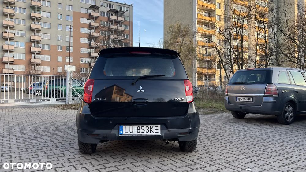 Mitsubishi Colt - 2