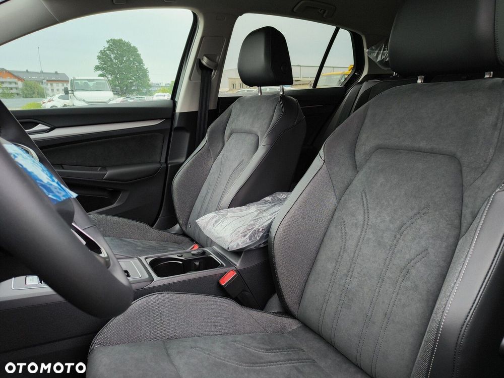 Volkswagen Golf - 11