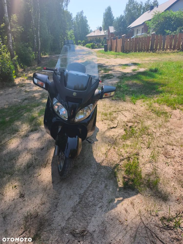 Suzuki Burgman - 4