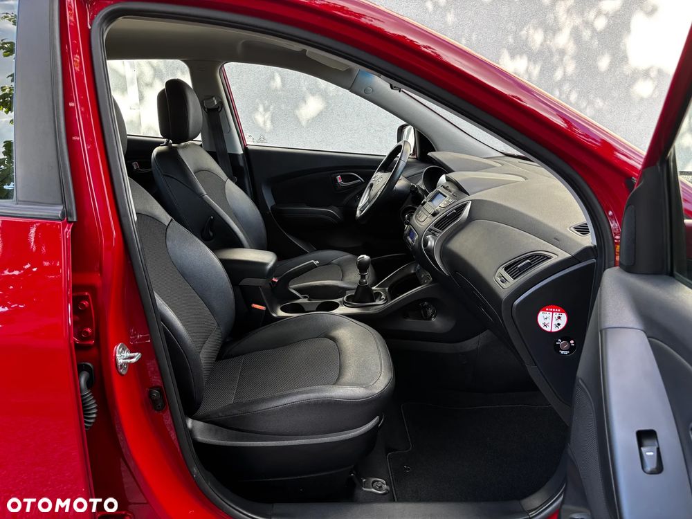 Hyundai ix35 1.6 2WD Fifa World Cup Edition - 11