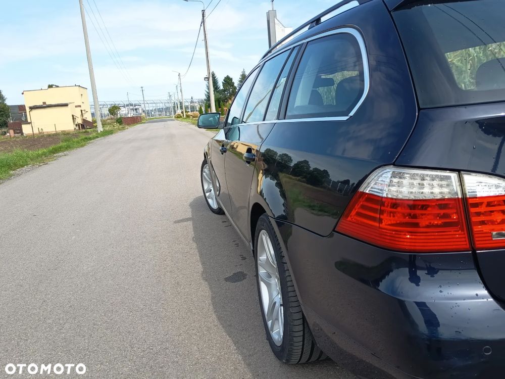 BMW Seria 5 525d - 9