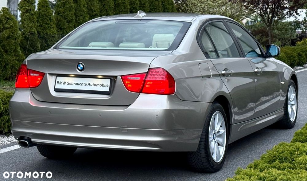 BMW Seria 3 320d - 27