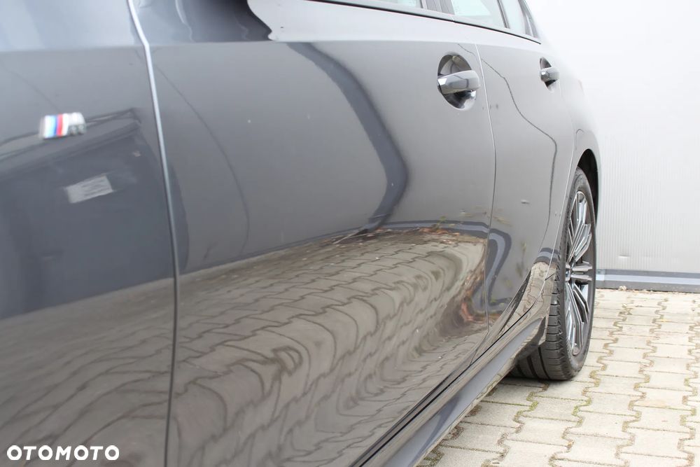 BMW Seria 3 318d Sport Line - 12