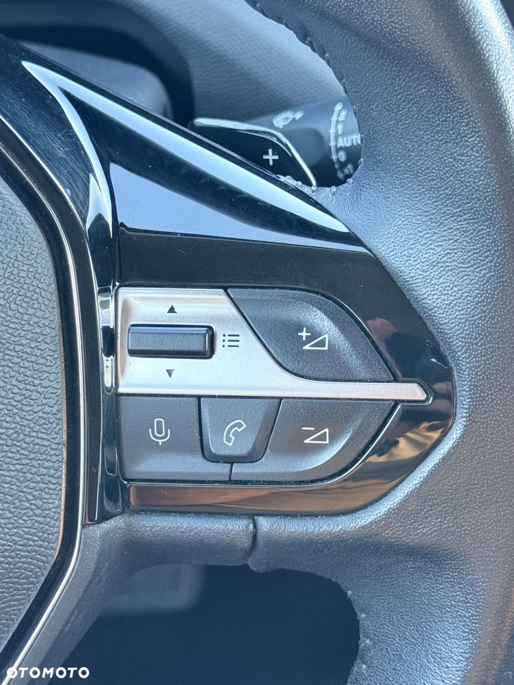 Peugeot 308 1.2 PureTech GPF Allure S&S EAT8 - 34