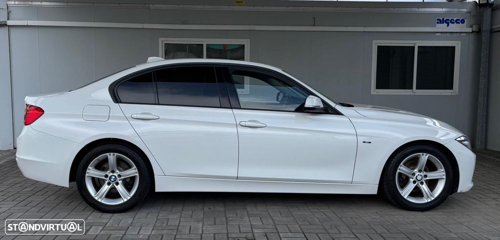 BMW 318 d Auto Line Sport - 14