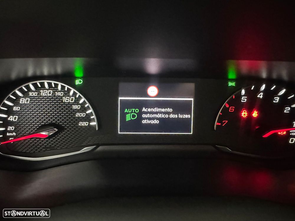 Peugeot 208 PureTech 100 Style - 14