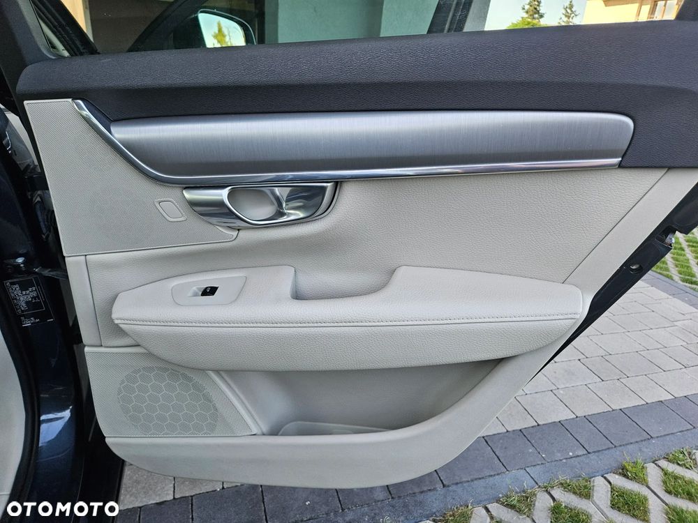 Volvo S90 D3 SCR Momentum Pro - 25