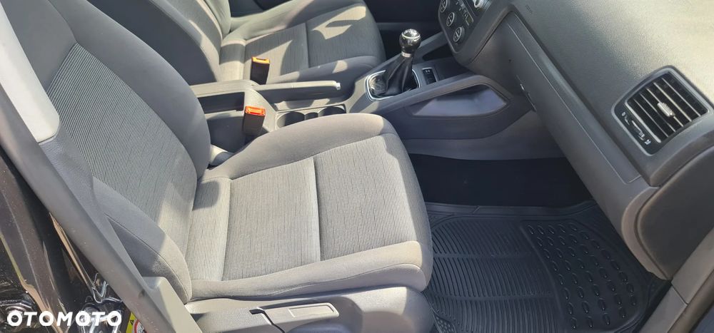 Volkswagen Golf 1.6 Comfortline - 37