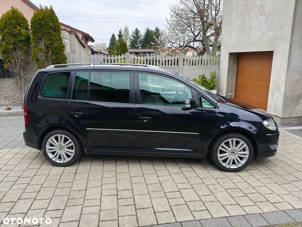 Volkswagen Touran 2.0 TDI Highline - 3