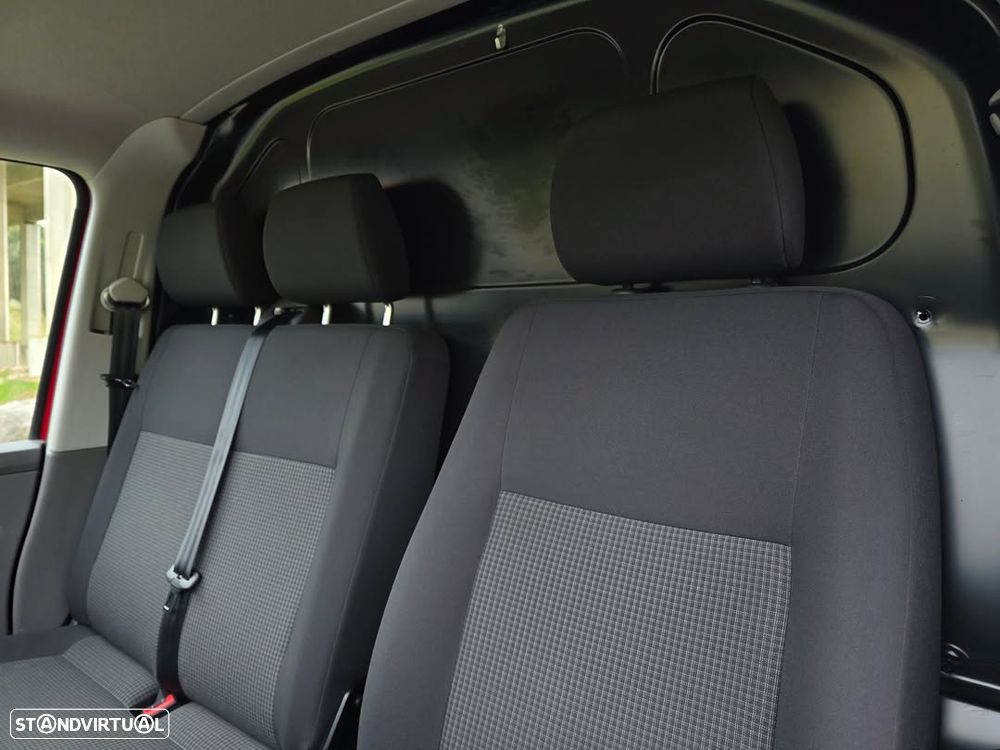 VW Transporter 2.0TDi - 6