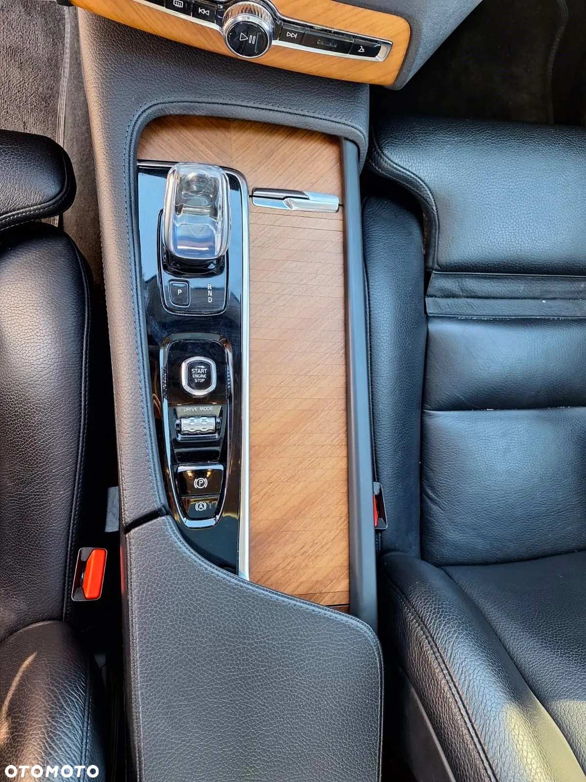 Volvo XC 90 B5 D AWD Momentum Pro - 15