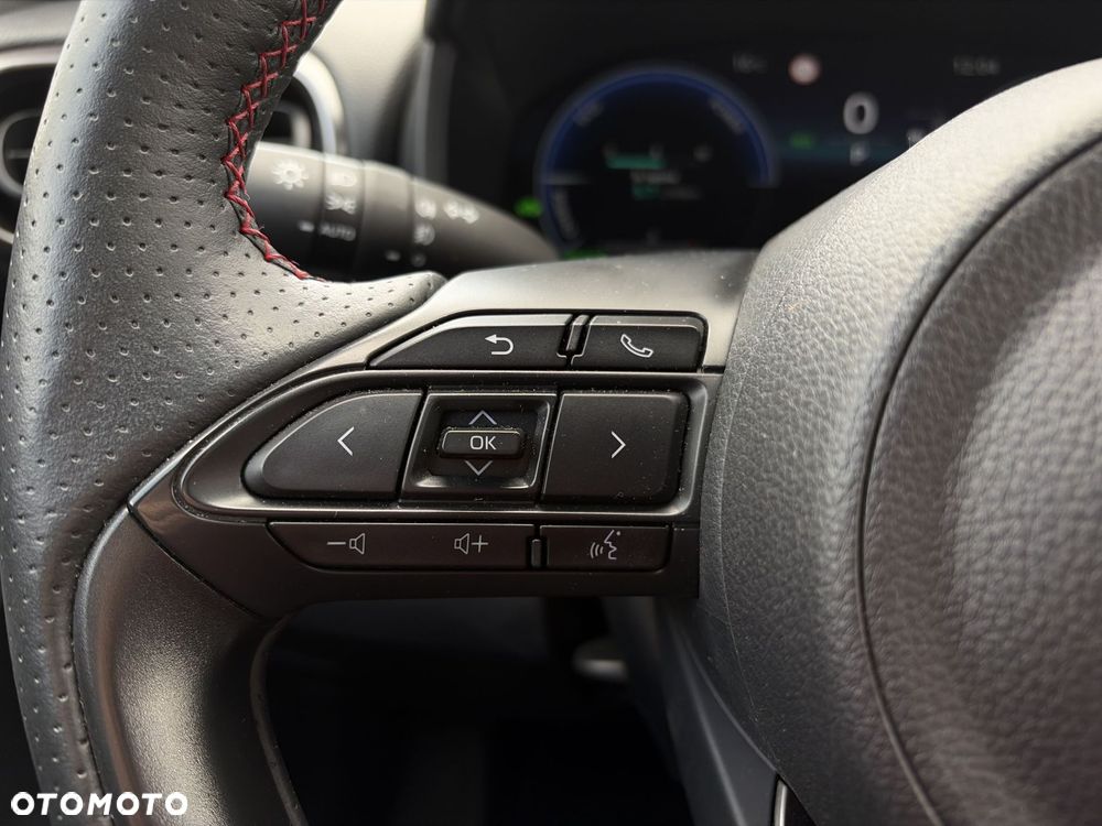 Toyota Yaris Cross Hybrid 1.5 GR Sport - 24