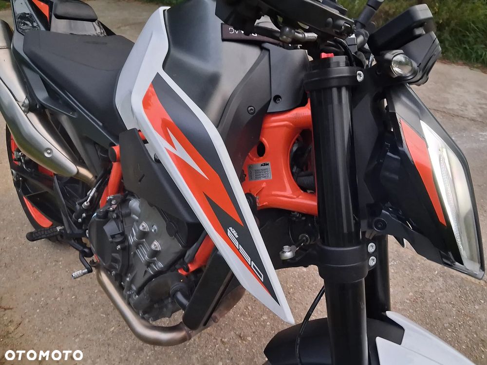 KTM DUKE 890 - 22