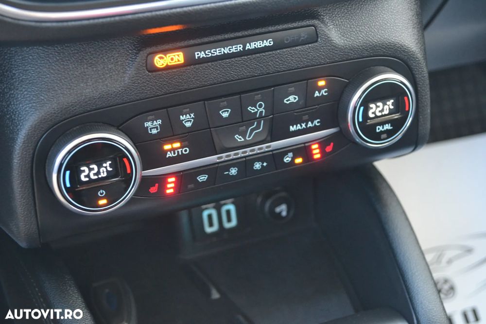 Ford Focus 1.5 EcoBlue Titanium - 23