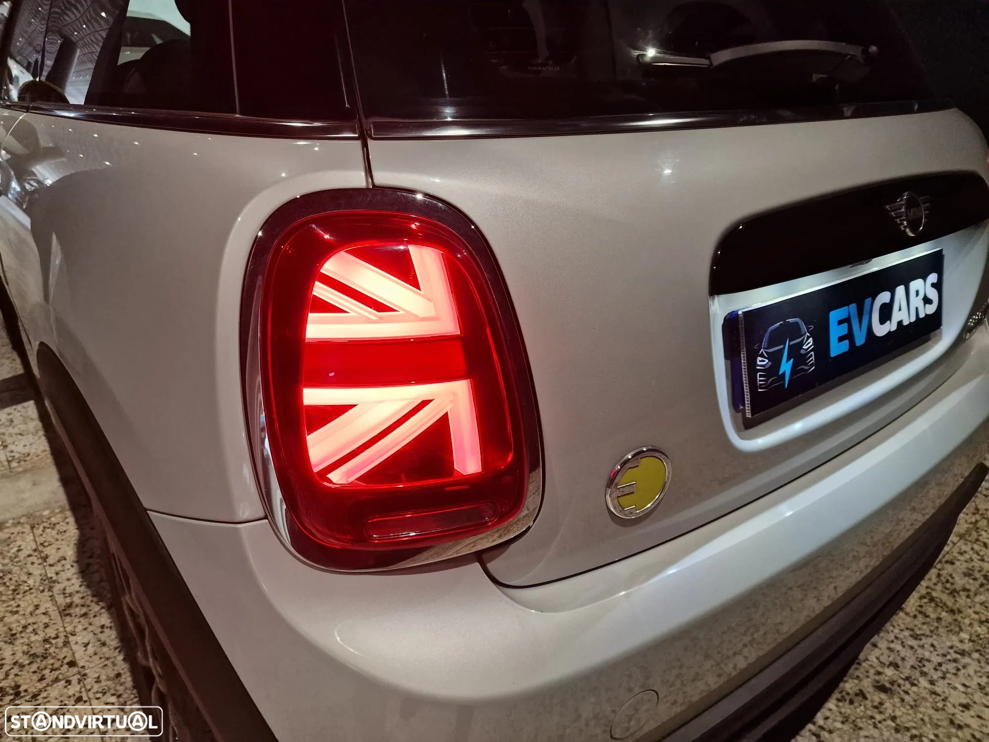 MINI 3 Portas Cooper SE Camden Edition - 8