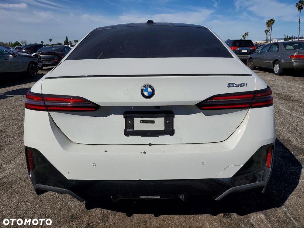 BMW Seria 5 530i M Sport Edition - 6
