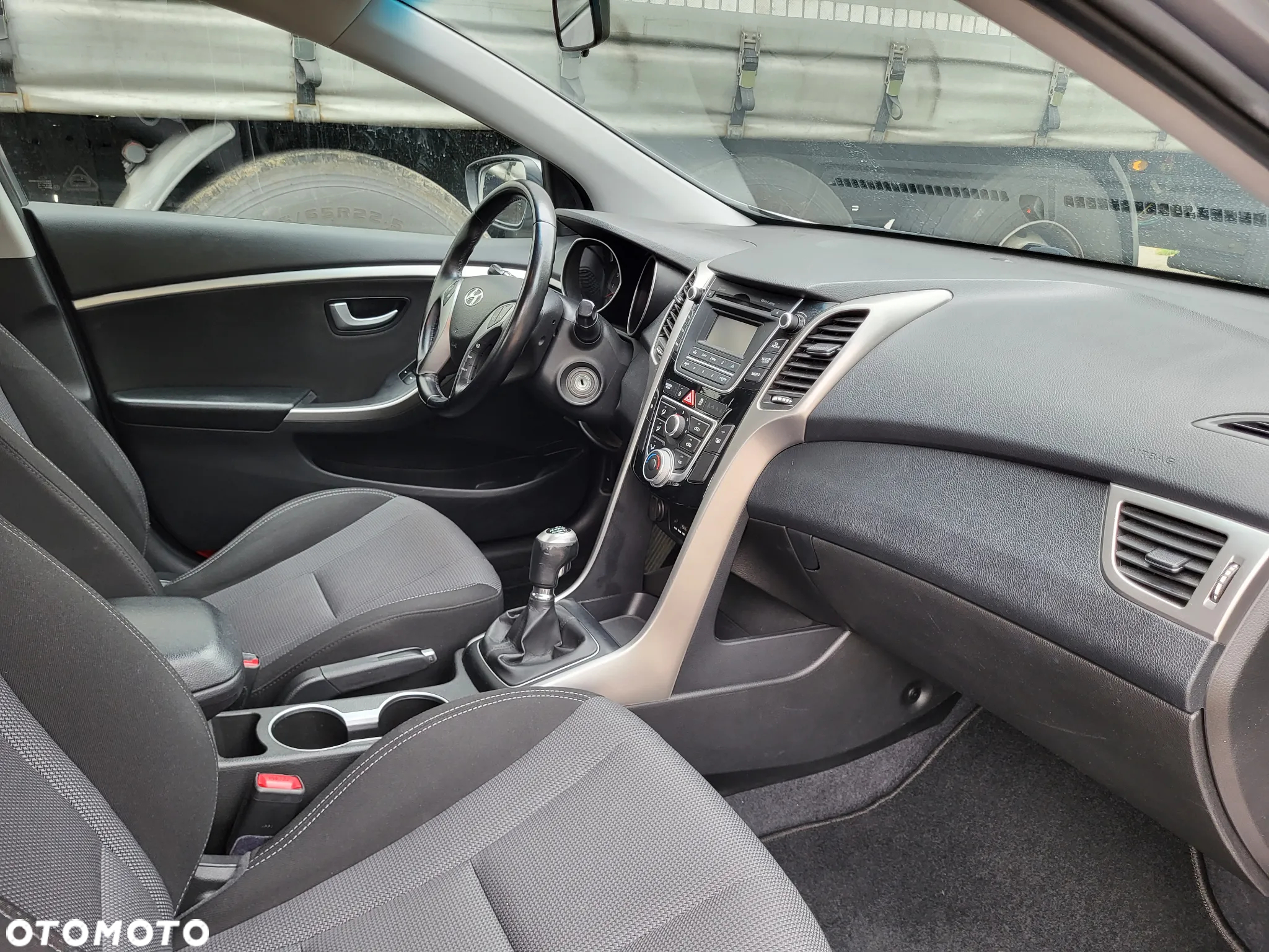 Hyundai i30 1.6 GDI BlueDrive Comfort - 29