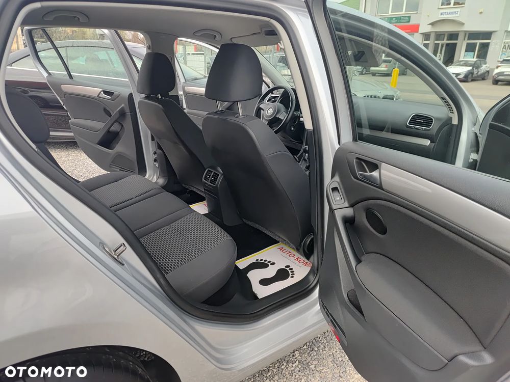 Volkswagen Golf 2.0 TDI DPF Comfortline - 21