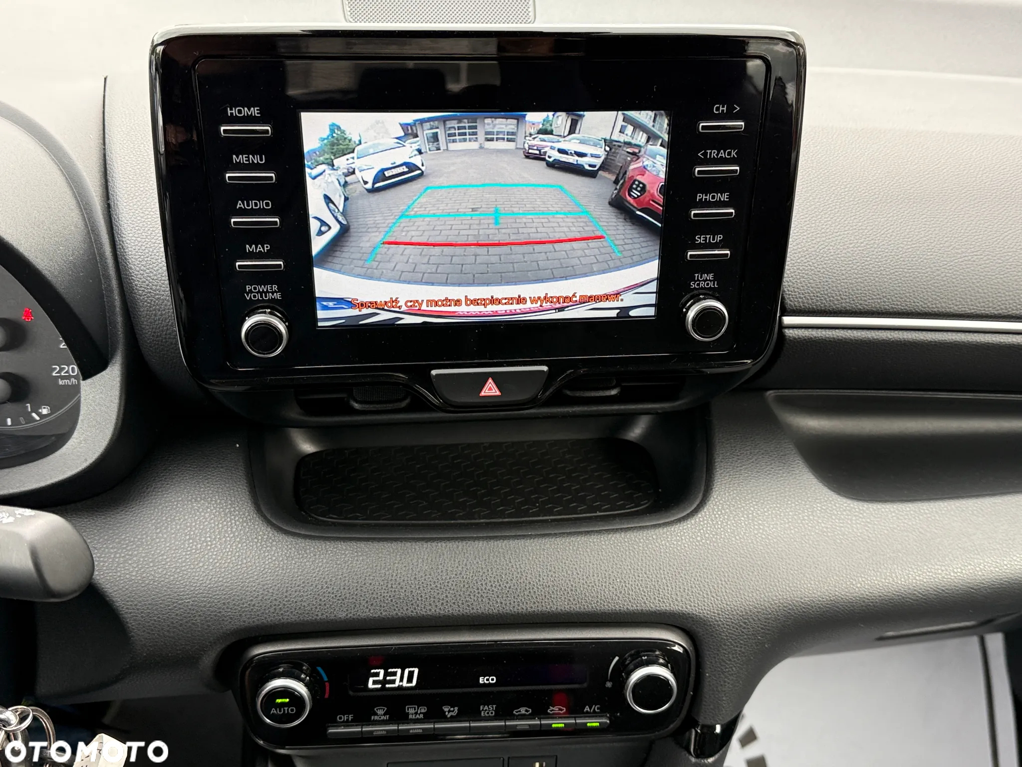 Toyota Yaris Hybrid 1.5 Comfort - 12