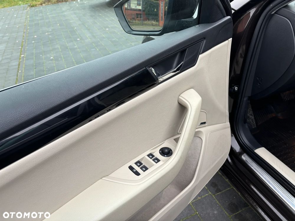 Skoda Superb 2.0 TDI L&K DSG7 - 20
