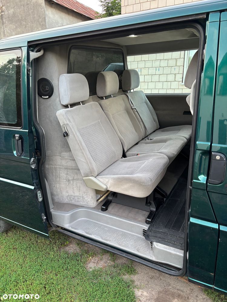 Volkswagen Caravelle - 7
