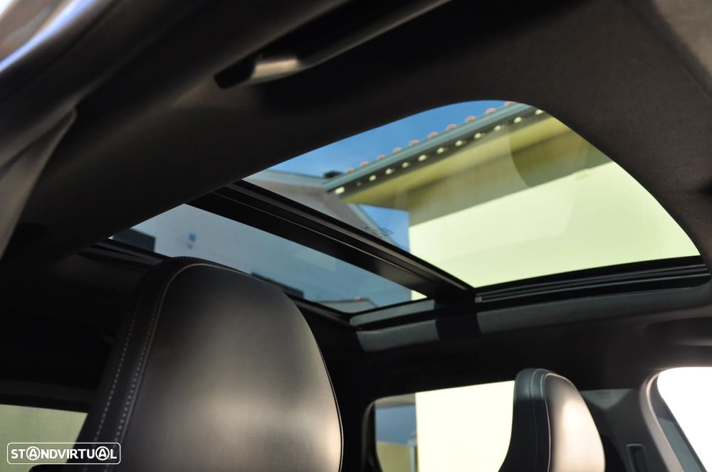 Volvo XC 60 2.0 D4 R-Design Summum Geartronic - 30