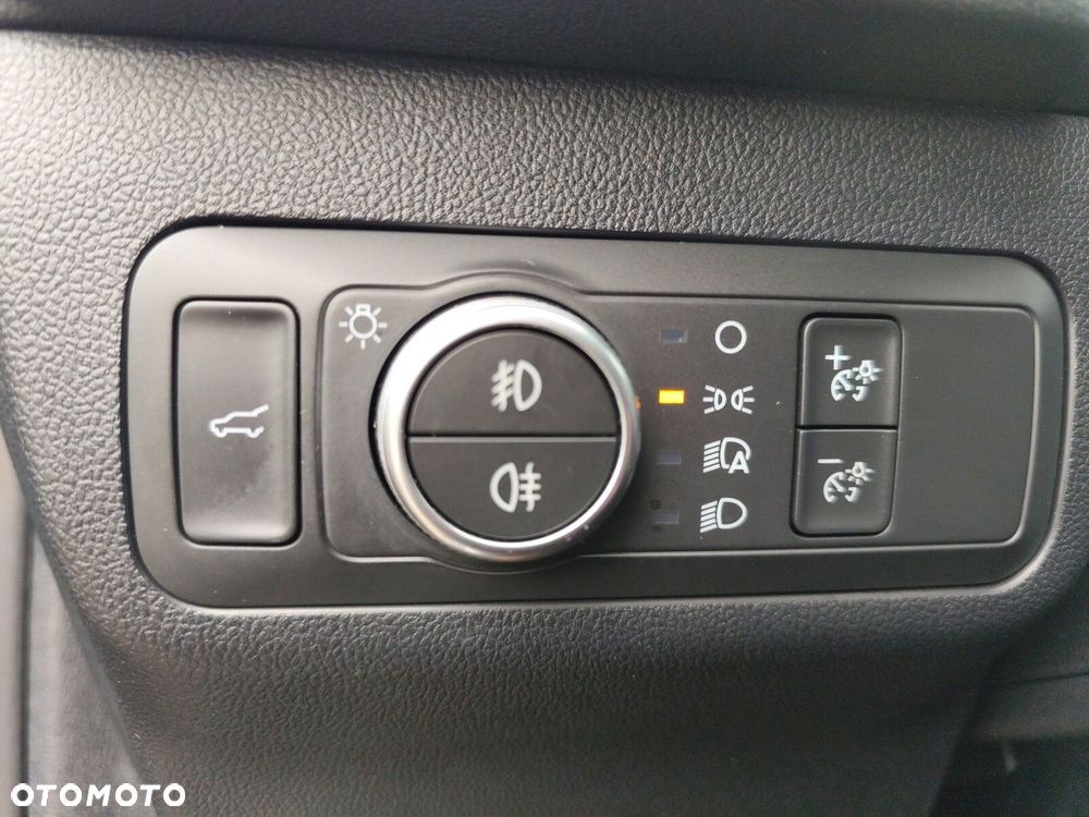 Ford Kuga - 23