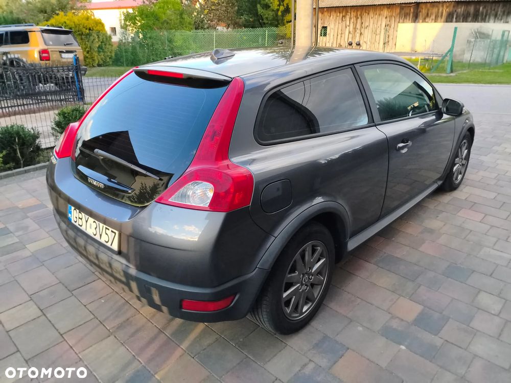 Volvo C30 2.0D Powershift Momentum - 7