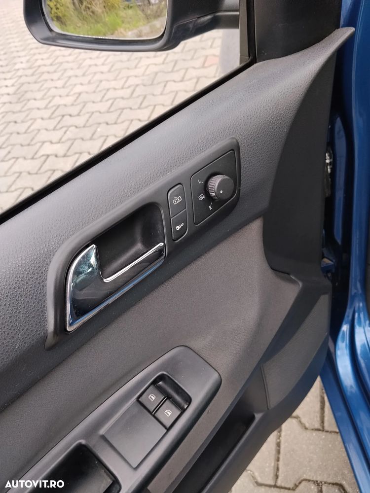 Volkswagen Polo 1.2 Attractive - 11