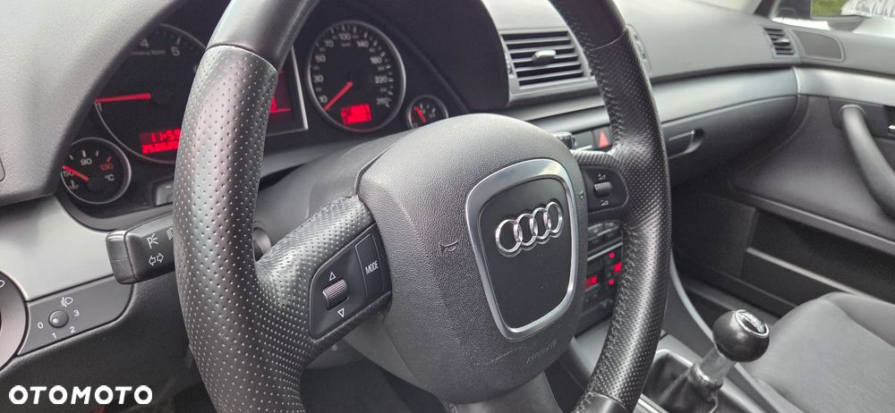 Audi A4 Avant - 30