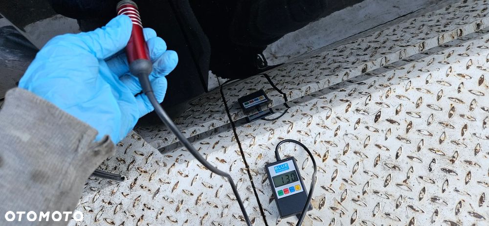 RAM 1500 V 5  2019- Big Horn KRÓTKI QUAD CAB 1,5 Drzwi przód prawy Drzwi przednie prawe  KOMPLETNE KOLOR PXJ - 11