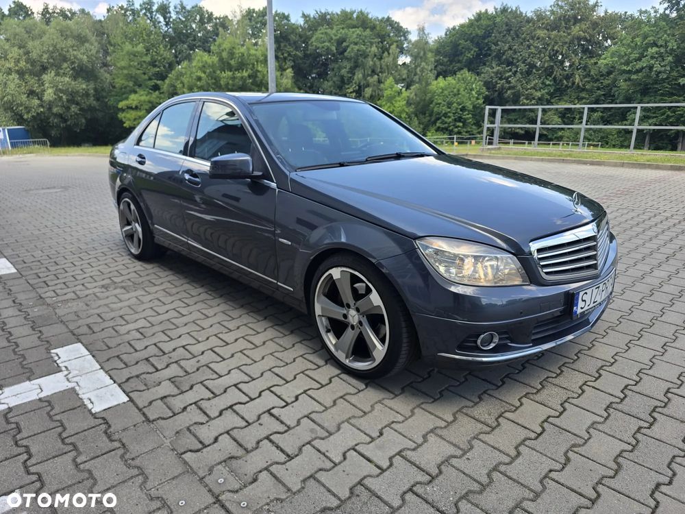 Mercedes-Benz Klasa C 250 CGI Automatik BlueEFFICIENCY Special Edition - 3