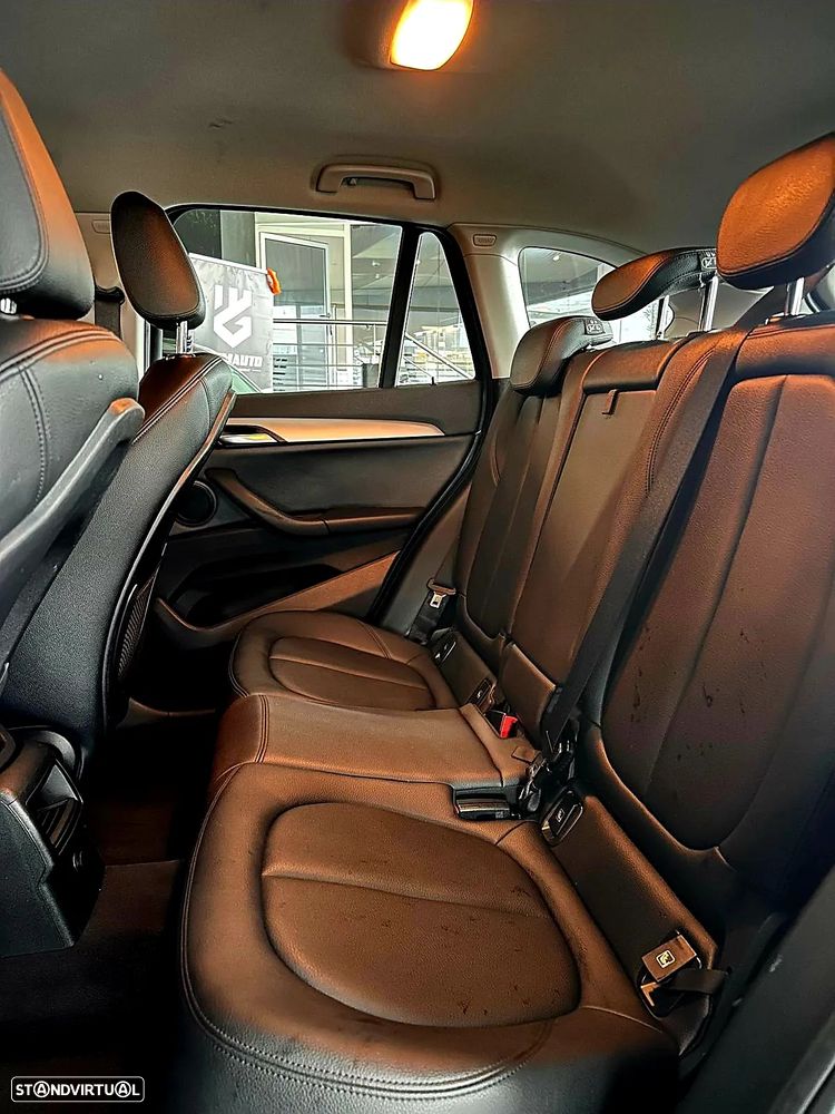 BMW X1 16 d sDrive Line Sport - 16