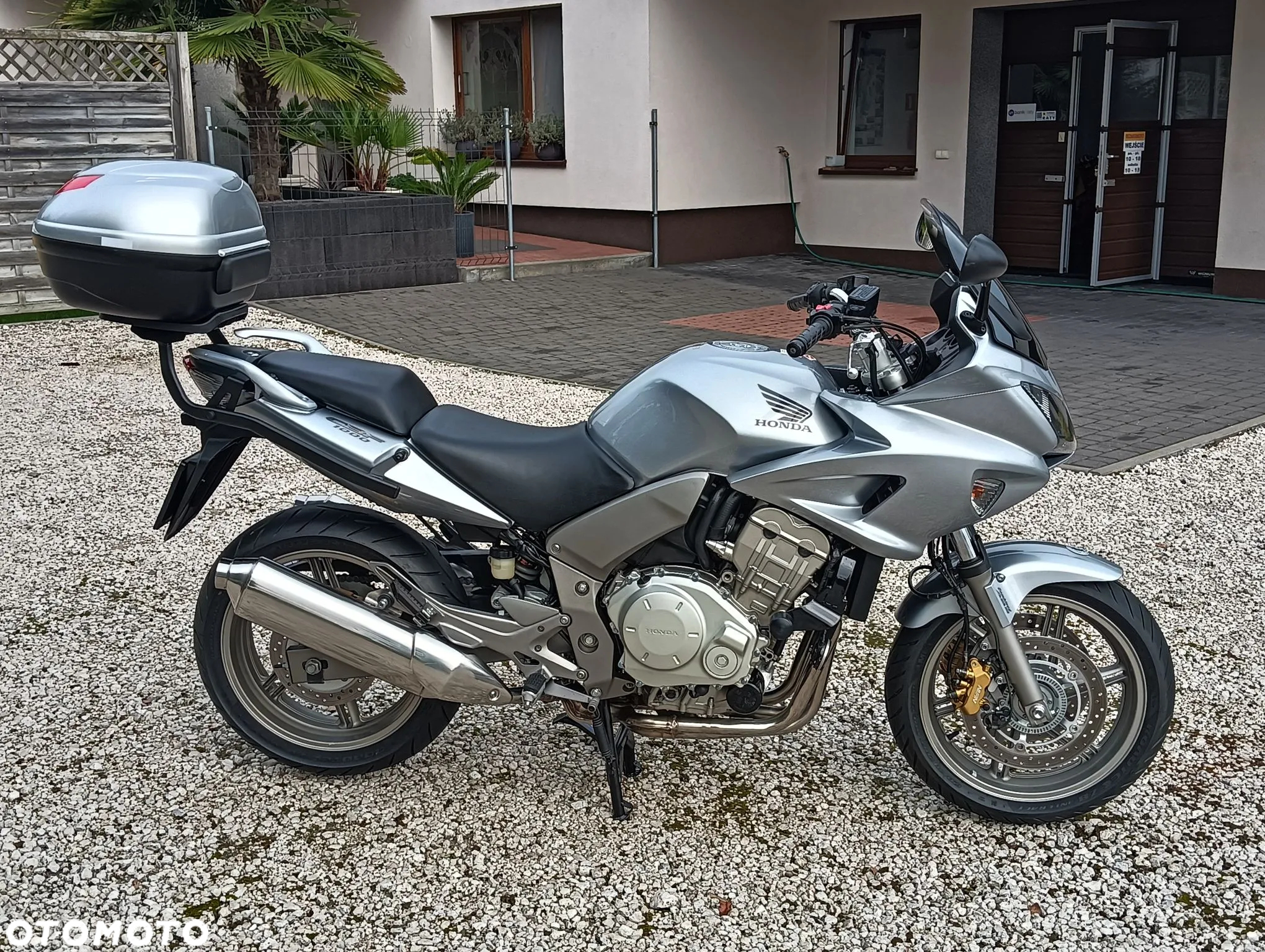 Honda CBF - 4
