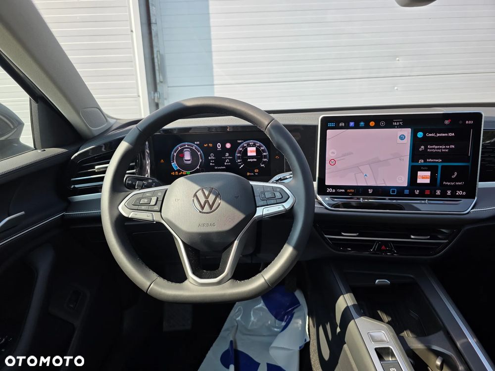 Volkswagen Passat - 16