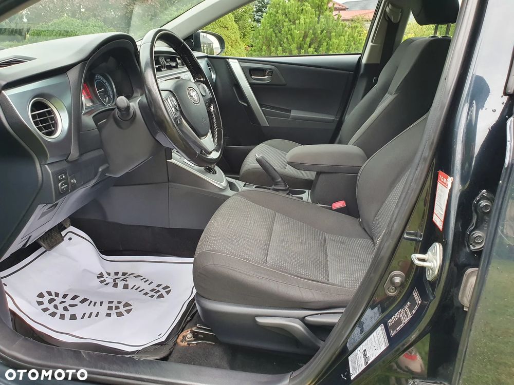 Toyota Auris - 14