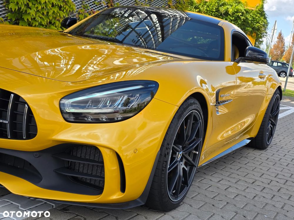 Mercedes-Benz AMG GT R - 12