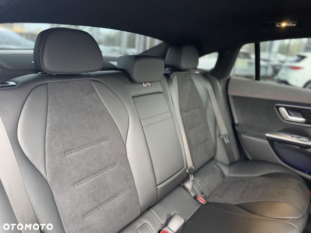 Mercedes-Benz EQE 350 90.5kWh 4-Matic AMG Line - 13
