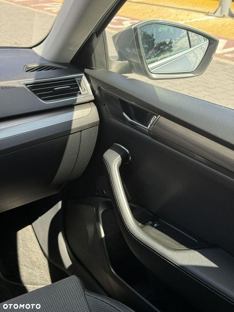Skoda Superb 2.0 TDI SCR 4x4 Style DSG - 39